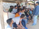 Polres Rote NTT Kumpulkan Pakaian Bekas untuk 44 WNA yang Terdampar